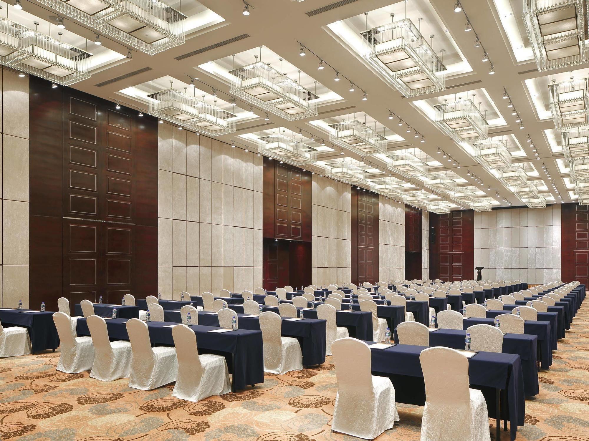 The Qube Hotel Shanghai -Close To Pudong International Airport And Disney Land Екстериор снимка