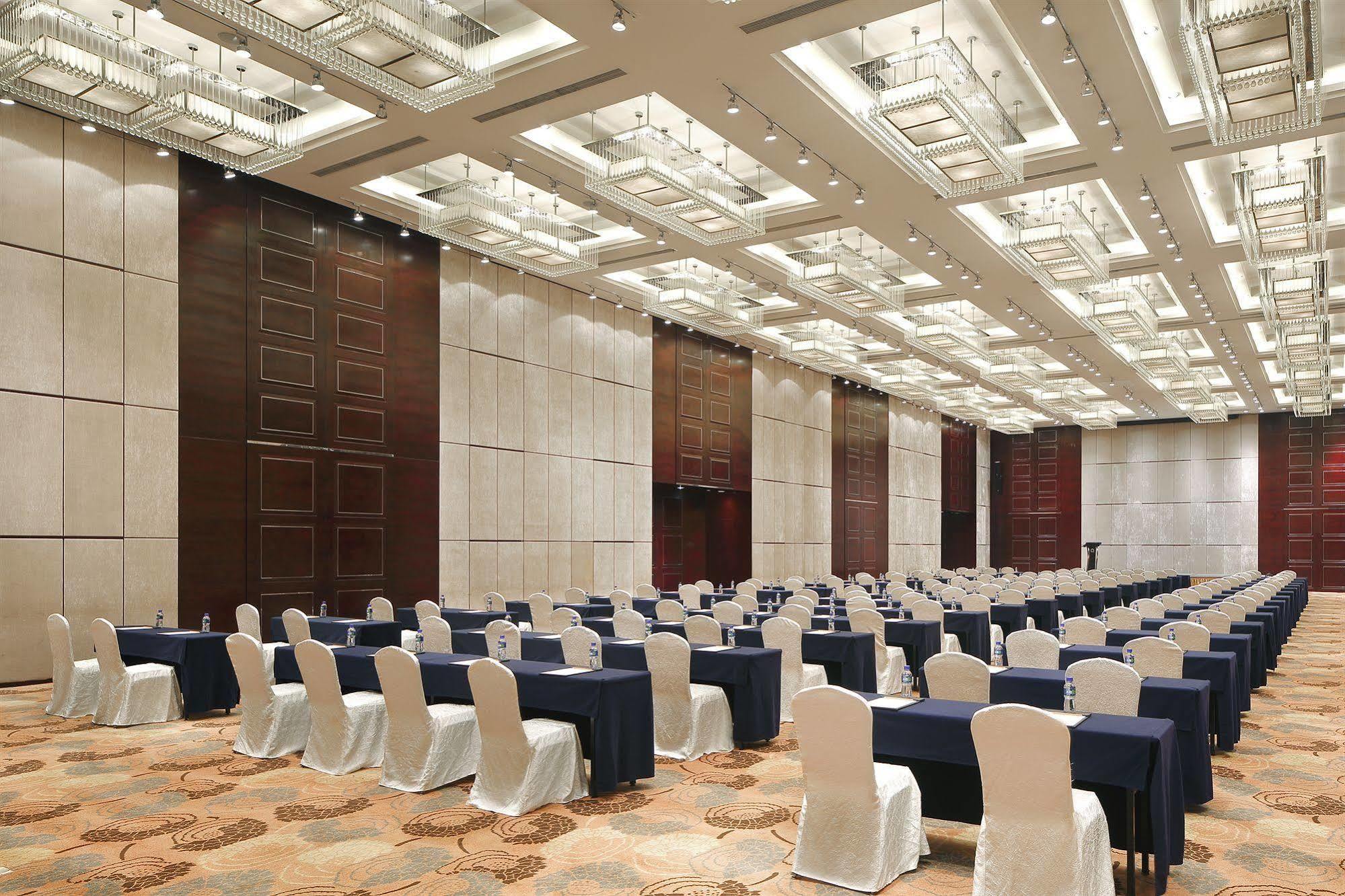 The Qube Hotel Shanghai -Close To Pudong International Airport And Disney Land Екстериор снимка