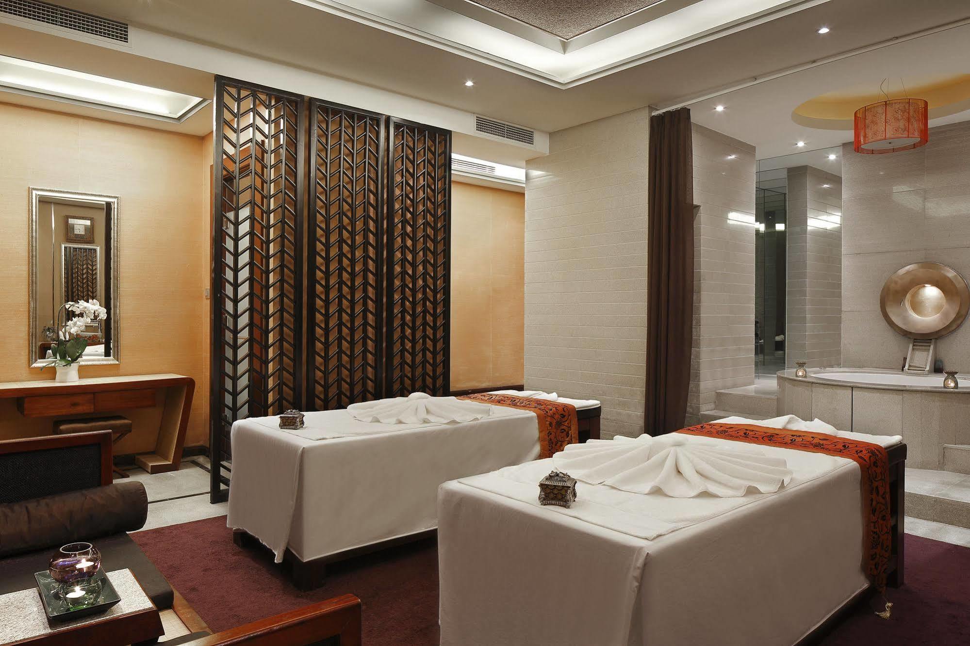 The Qube Hotel Shanghai -Close To Pudong International Airport And Disney Land Екстериор снимка