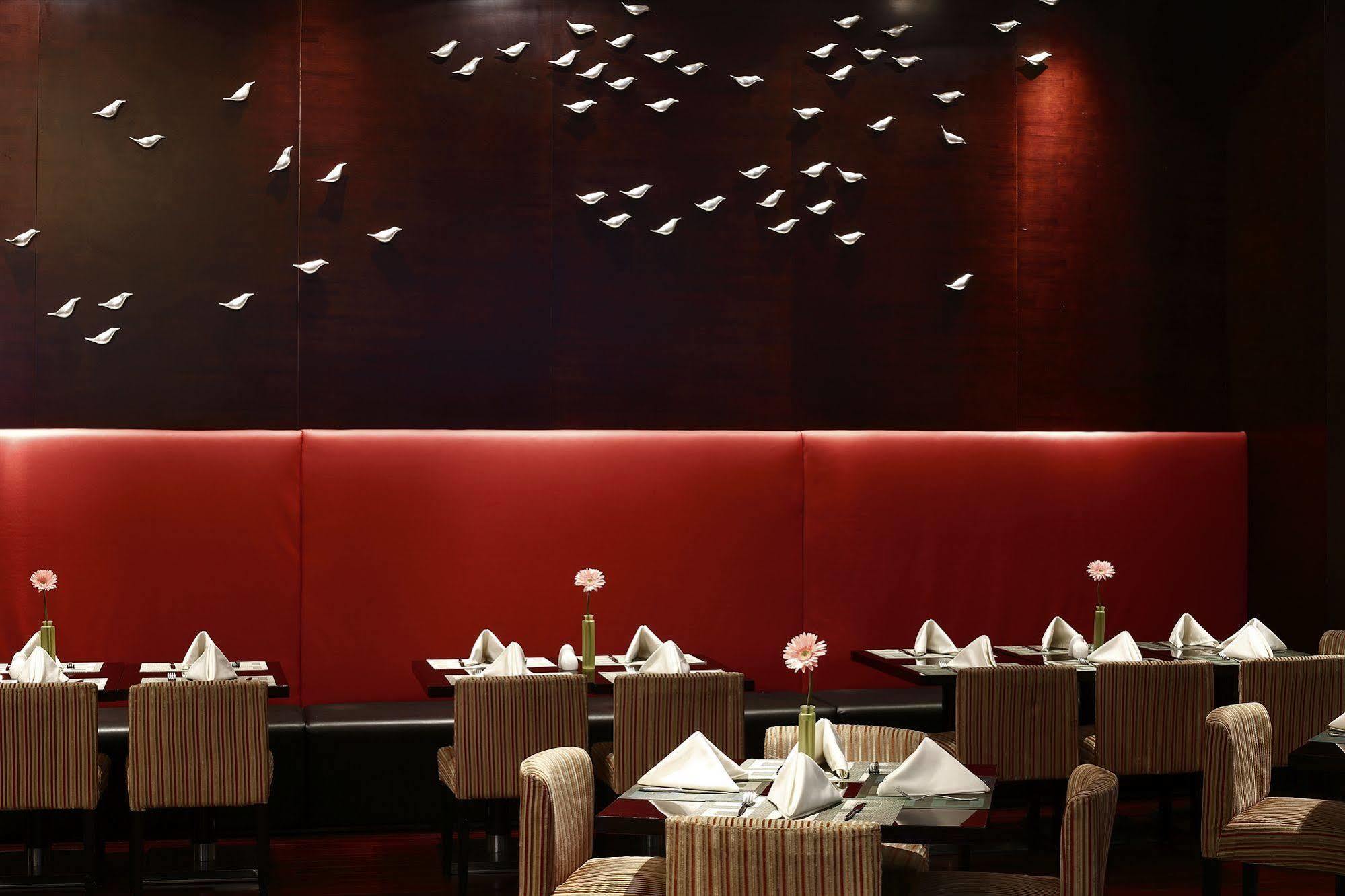 The Qube Hotel Shanghai -Close To Pudong International Airport And Disney Land Екстериор снимка