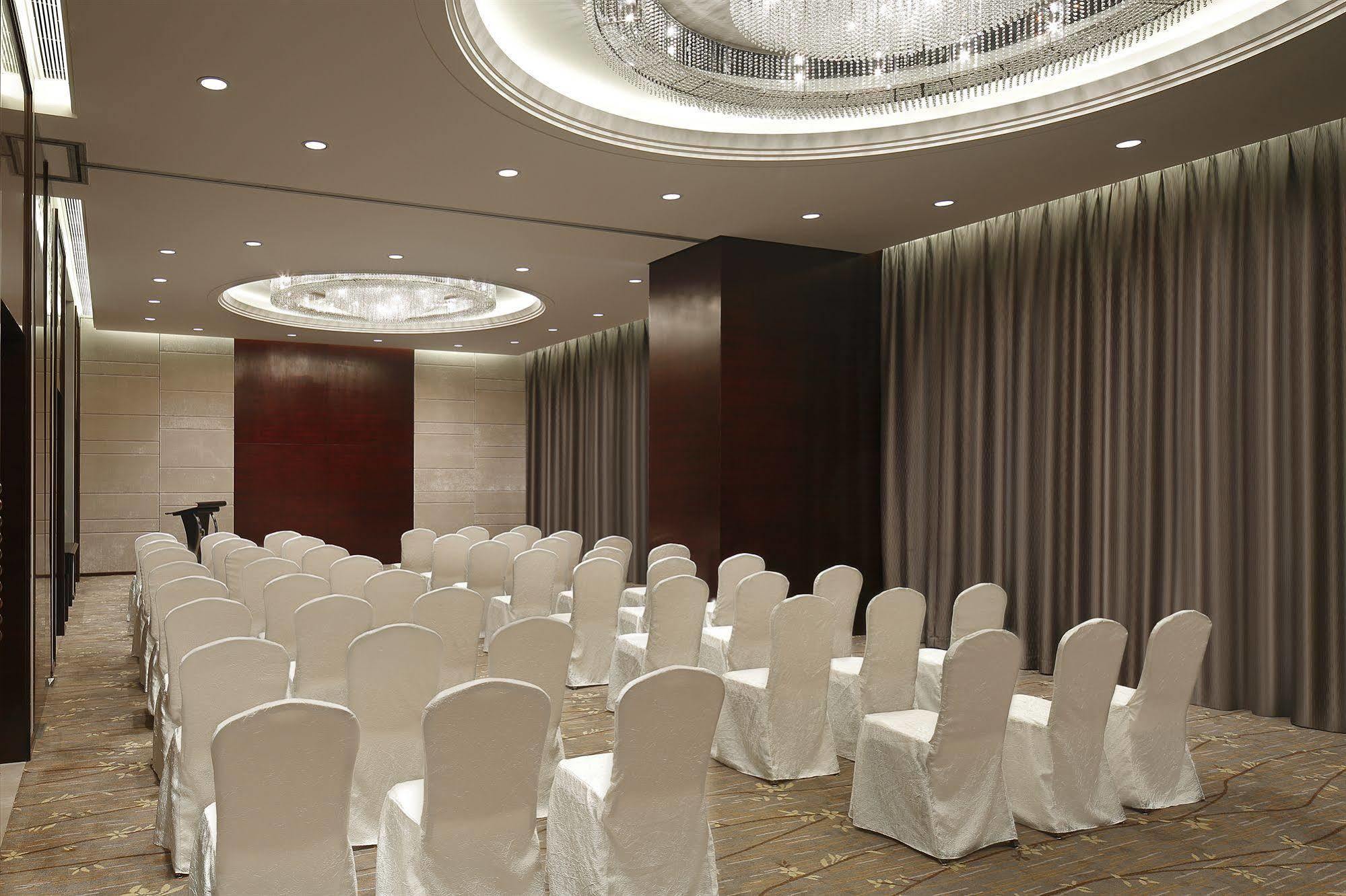 The Qube Hotel Shanghai -Close To Pudong International Airport And Disney Land Екстериор снимка